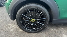 MINI Hatchback 135kW Cooper S Level 2 33kWh 3dr Auto Electric Hatchback